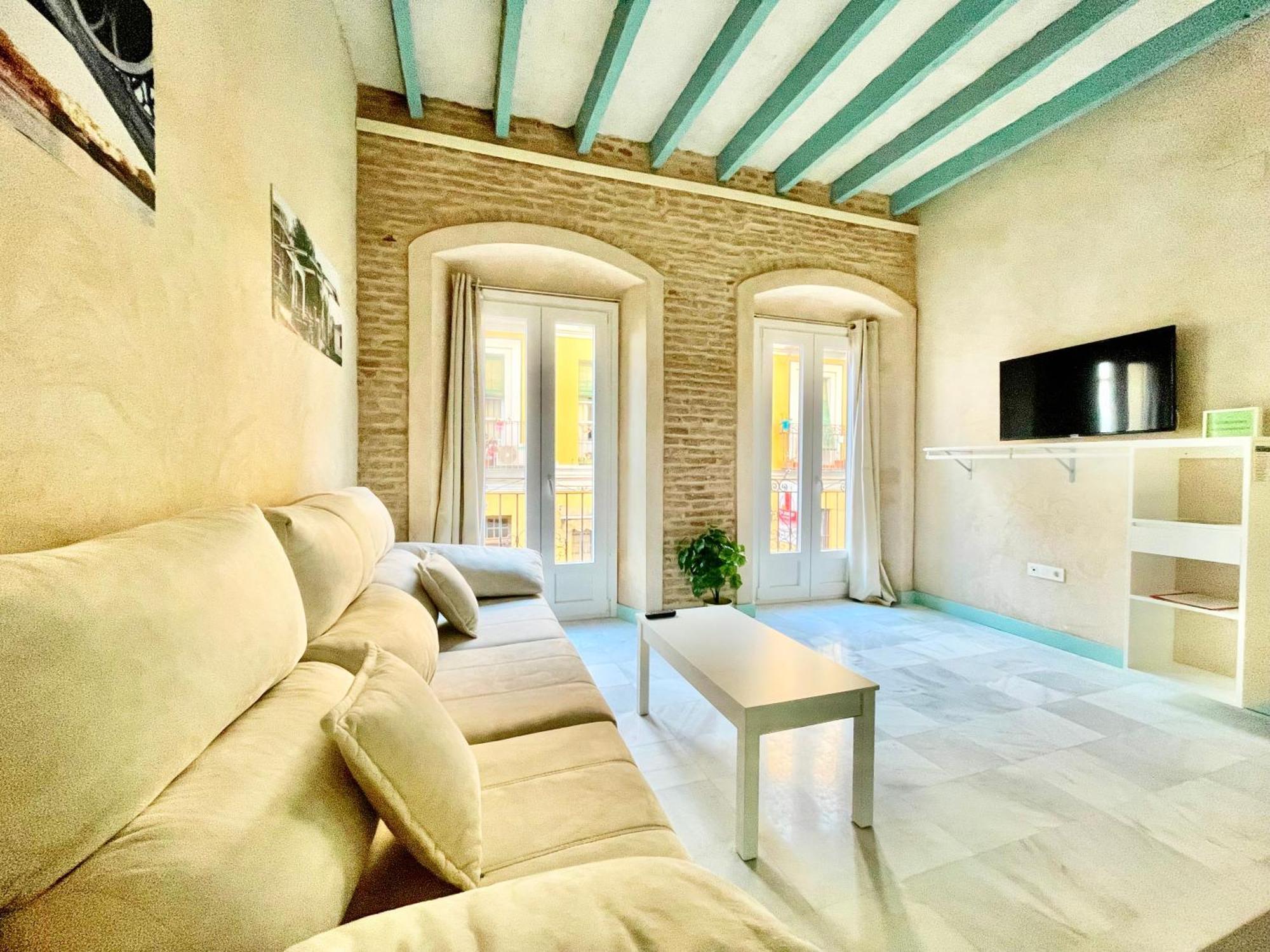Click Triana Apartment Seville Ngoại thất bức ảnh